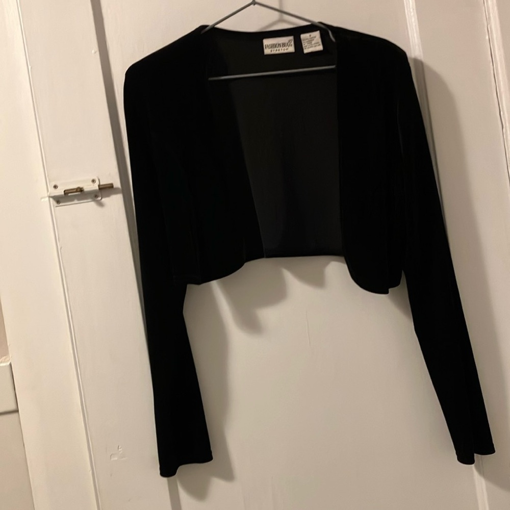 Fashion bug stretch, Short, black, velvet, long sleeve jacket. Size 6.